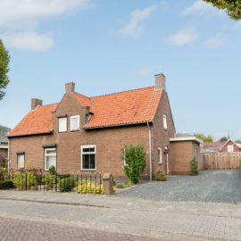 Burgemeester de Bekkerstraat 12